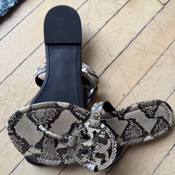 Tory Burch Women's Miller Stamped Snake Printed Leather Sandals Flats Sz 8 - Picture 4 of 4